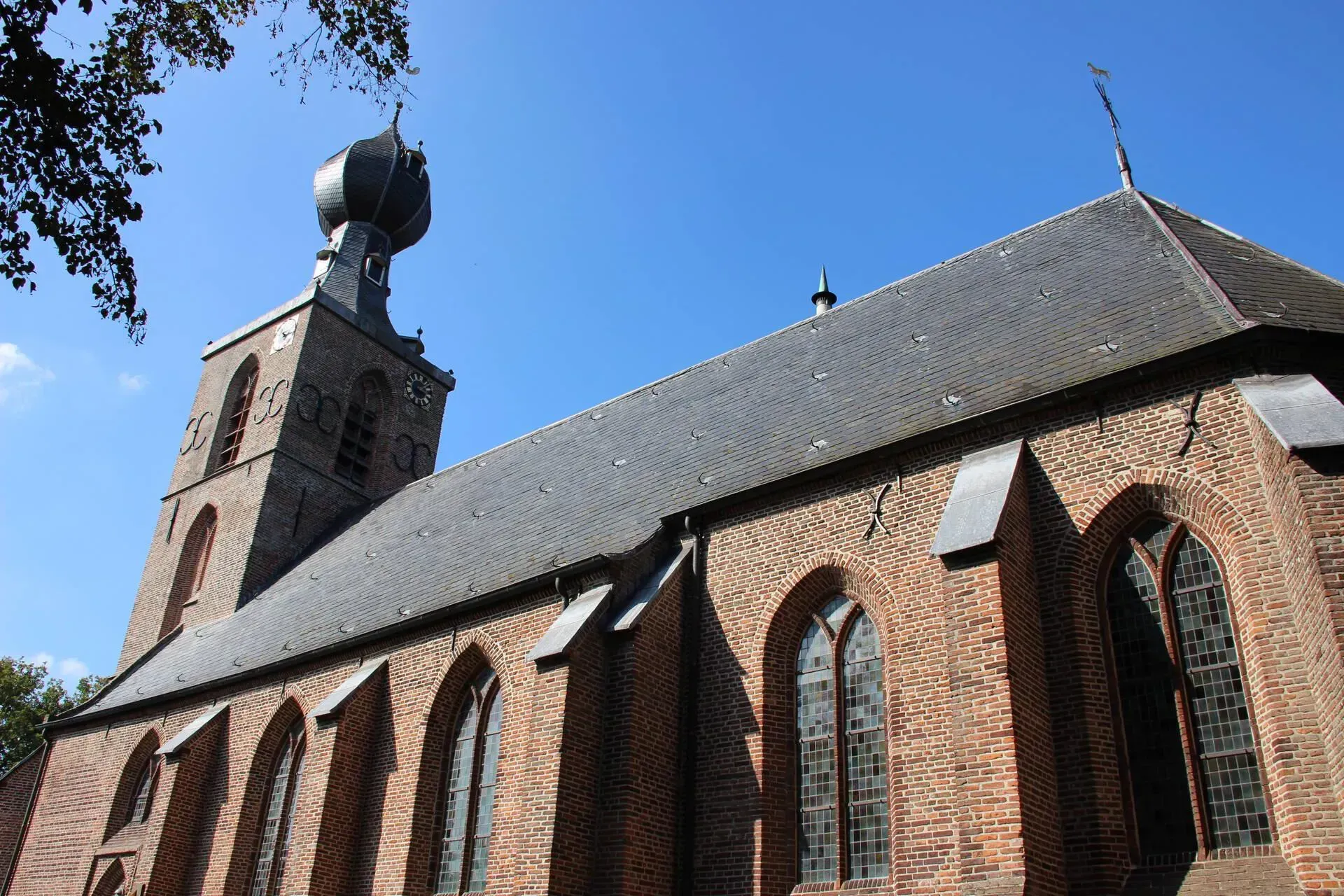 Sint Nicolaaskerk met Siepeltoren